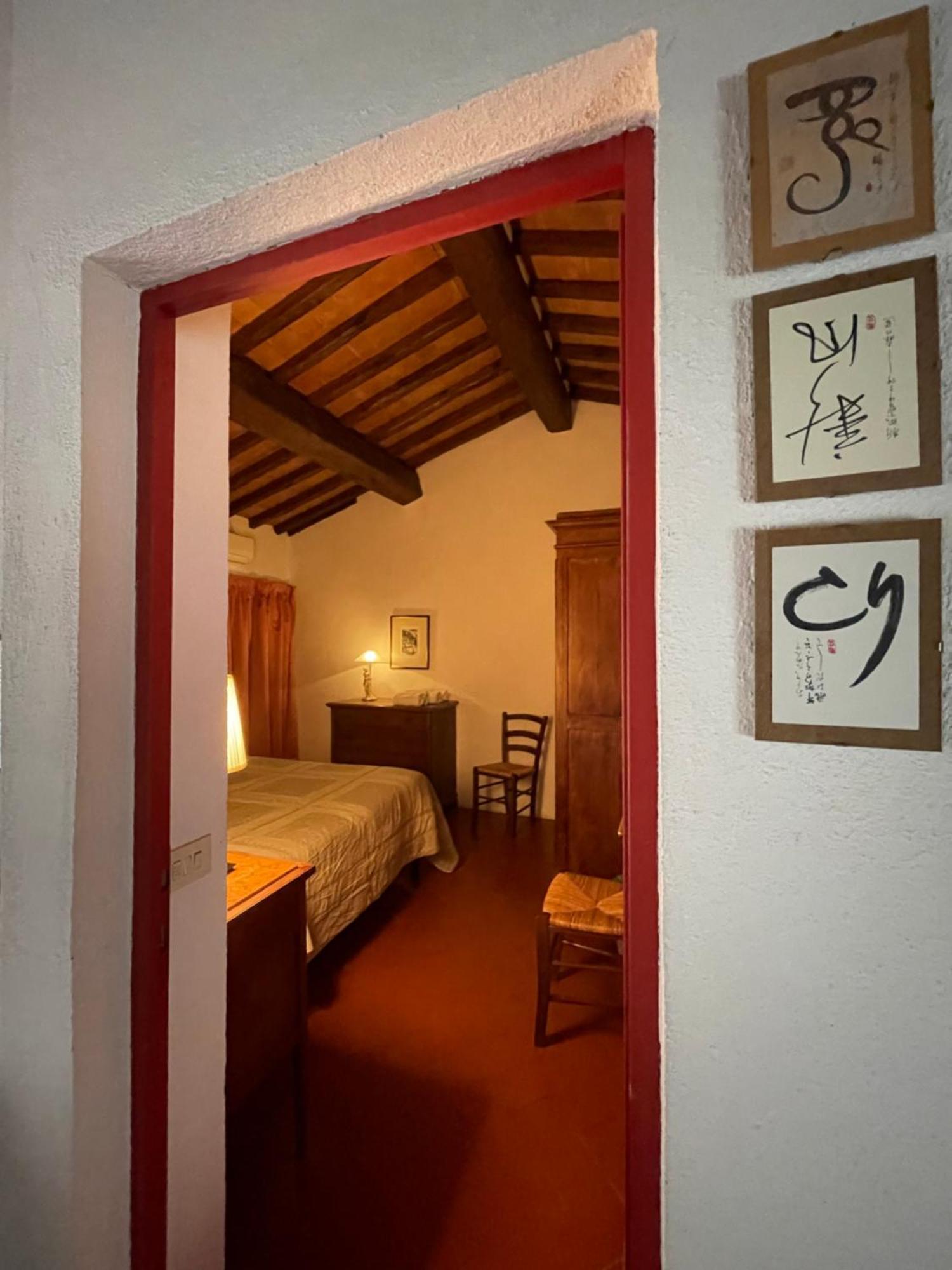 Hostal Torre Di Ponzano Barberino di Val dʼElsa Habitación foto