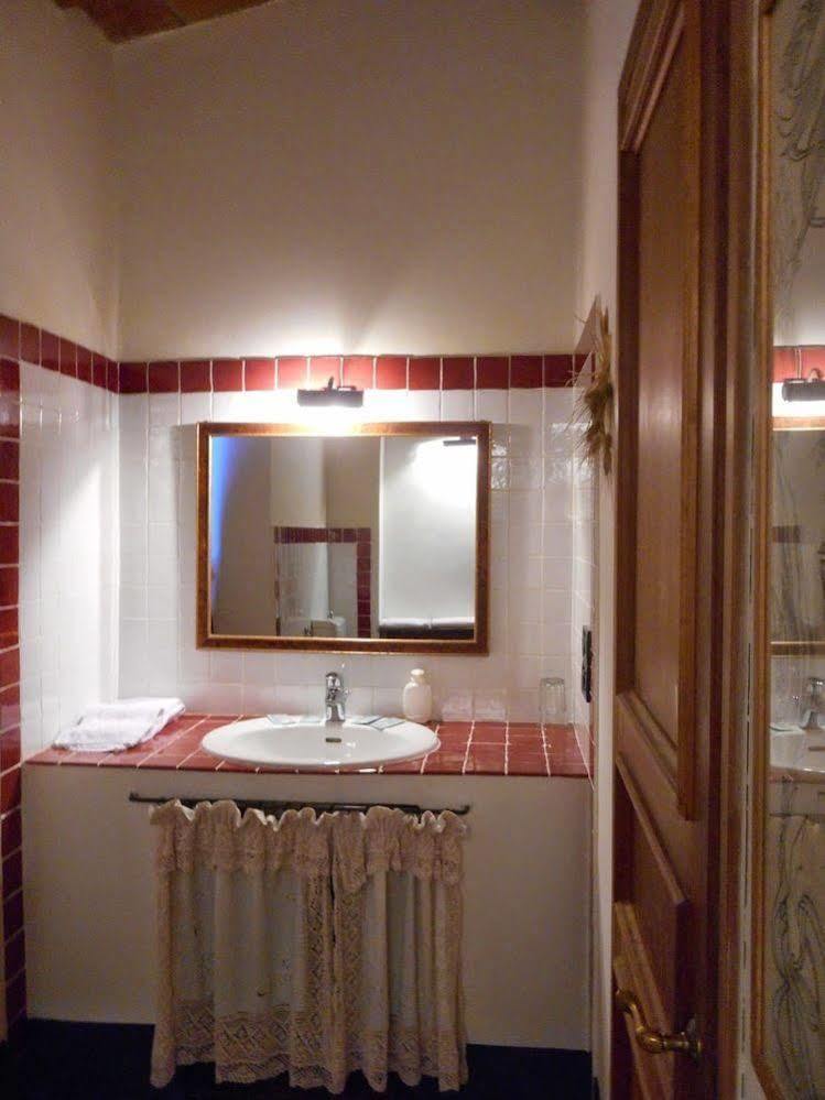 Hostal Torre Di Ponzano Barberino di Val dʼElsa Exterior foto